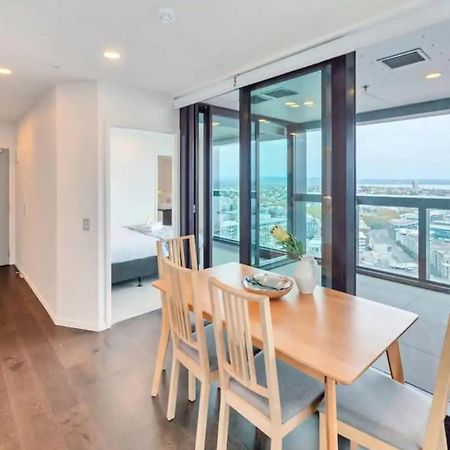 Magnificent Skytower, Sea, Habour View In Cbd Auckland Exterior photo