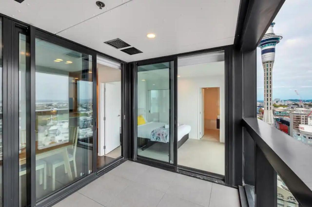 Magnificent Skytower, Sea, Habour View In Cbd Auckland Exterior photo