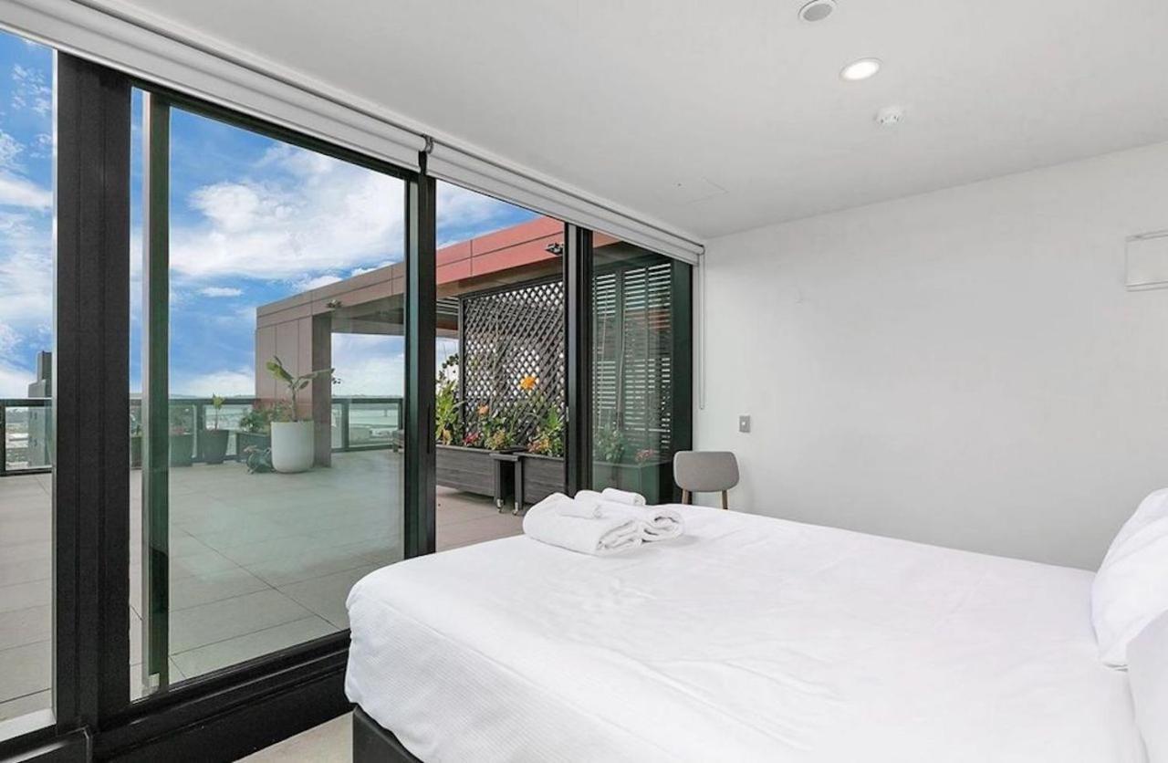 Magnificent Skytower, Sea, Habour View In Cbd Auckland Exterior photo