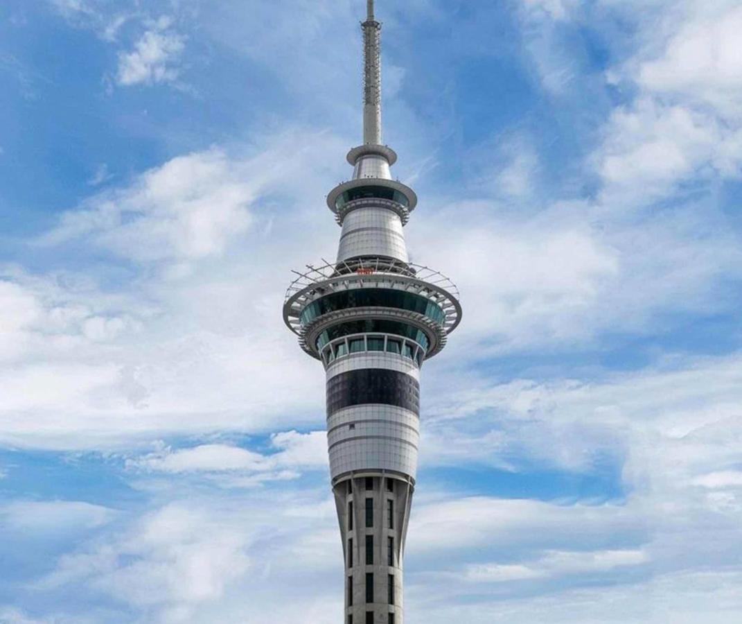 Magnificent Skytower, Sea, Habour View In Cbd Auckland Exterior photo