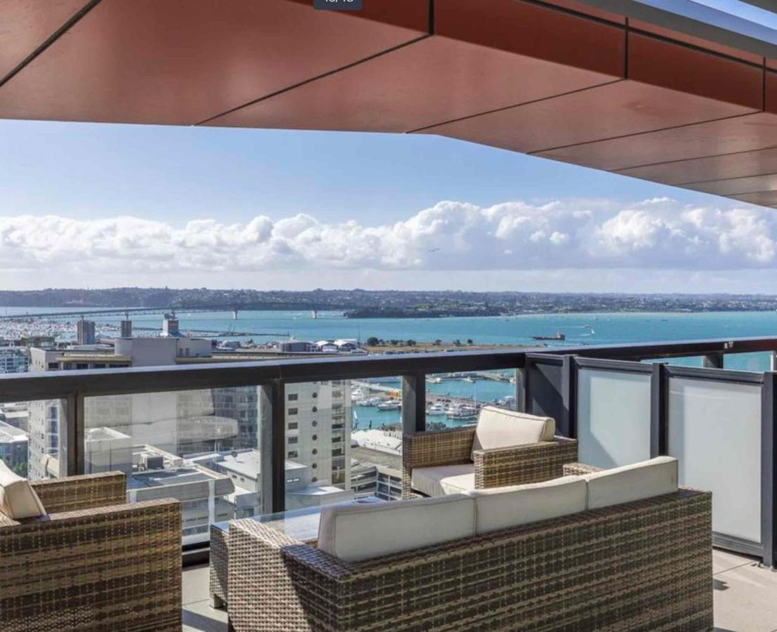 Magnificent Skytower, Sea, Habour View In Cbd Auckland Exterior photo