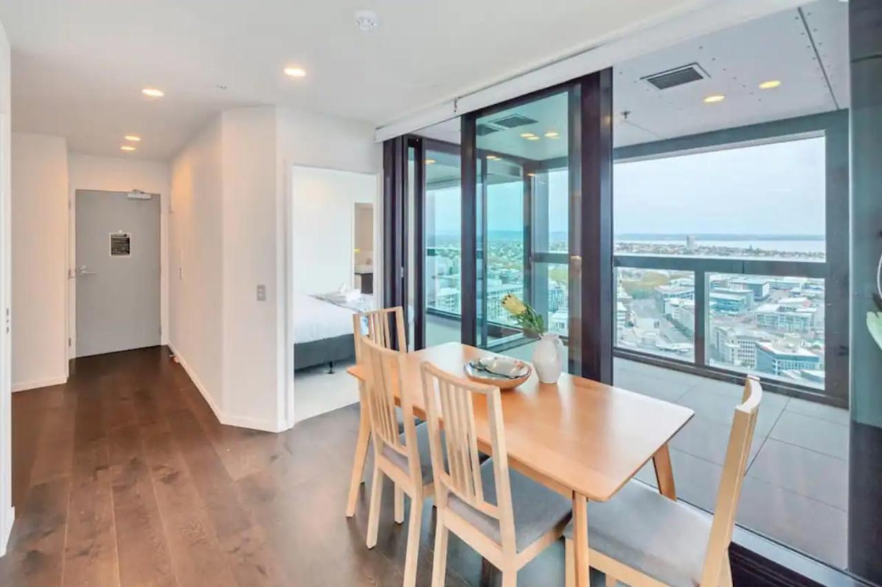 Magnificent Skytower, Sea, Habour View In Cbd Auckland Exterior photo