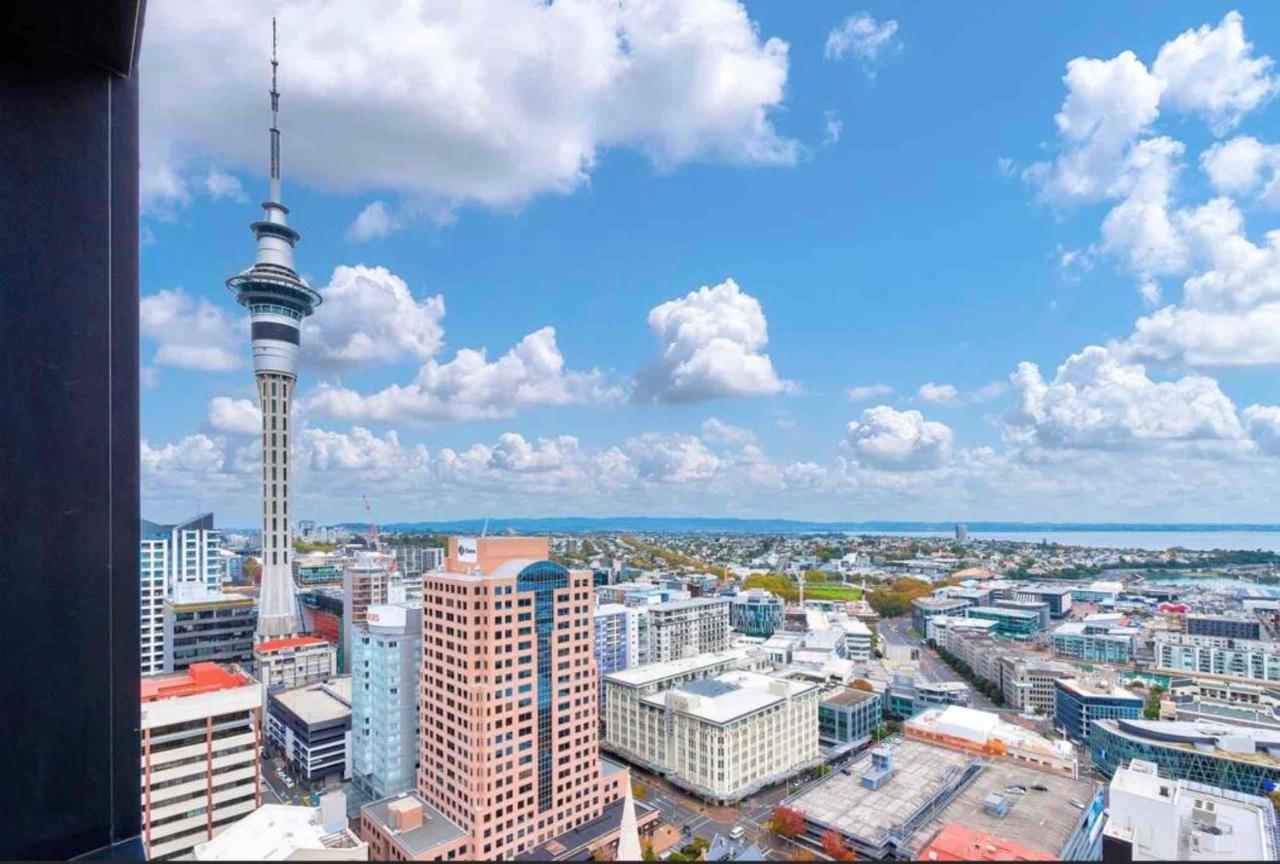Magnificent Skytower, Sea, Habour View In Cbd Auckland Exterior photo