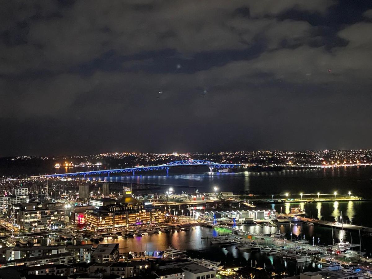 Magnificent Skytower, Sea, Habour View In Cbd Auckland Exterior photo